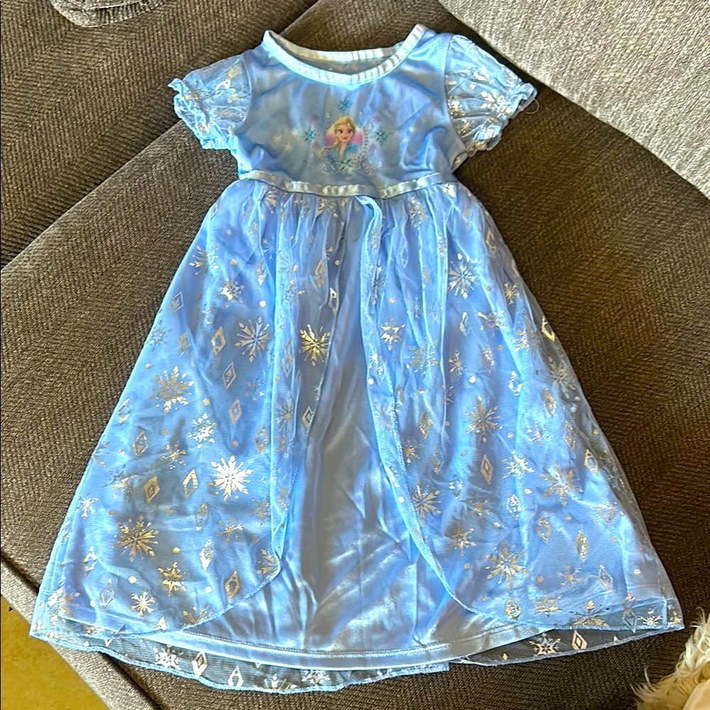 Disney Princess Elsa fozen ll sz 2t  Dress with Silver Snowflakes nwot